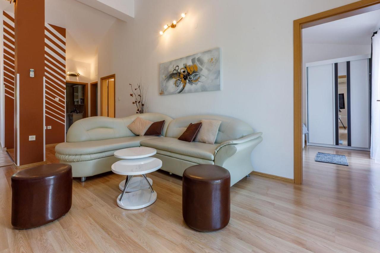 יאדראנובו Apartments Barbara 2 מראה חיצוני תמונה