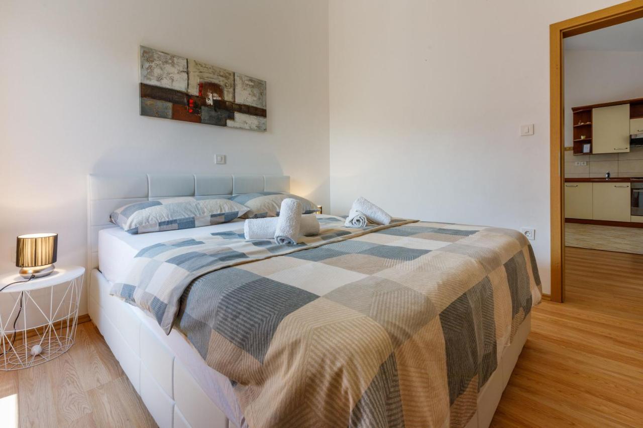 יאדראנובו Apartments Barbara 2 מראה חיצוני תמונה