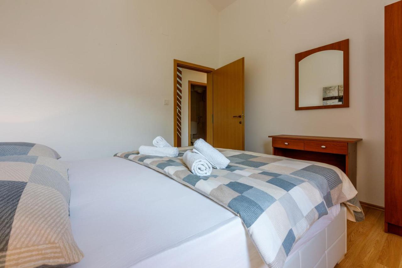 יאדראנובו Apartments Barbara 2 מראה חיצוני תמונה